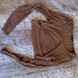 Cropped cut out shirt